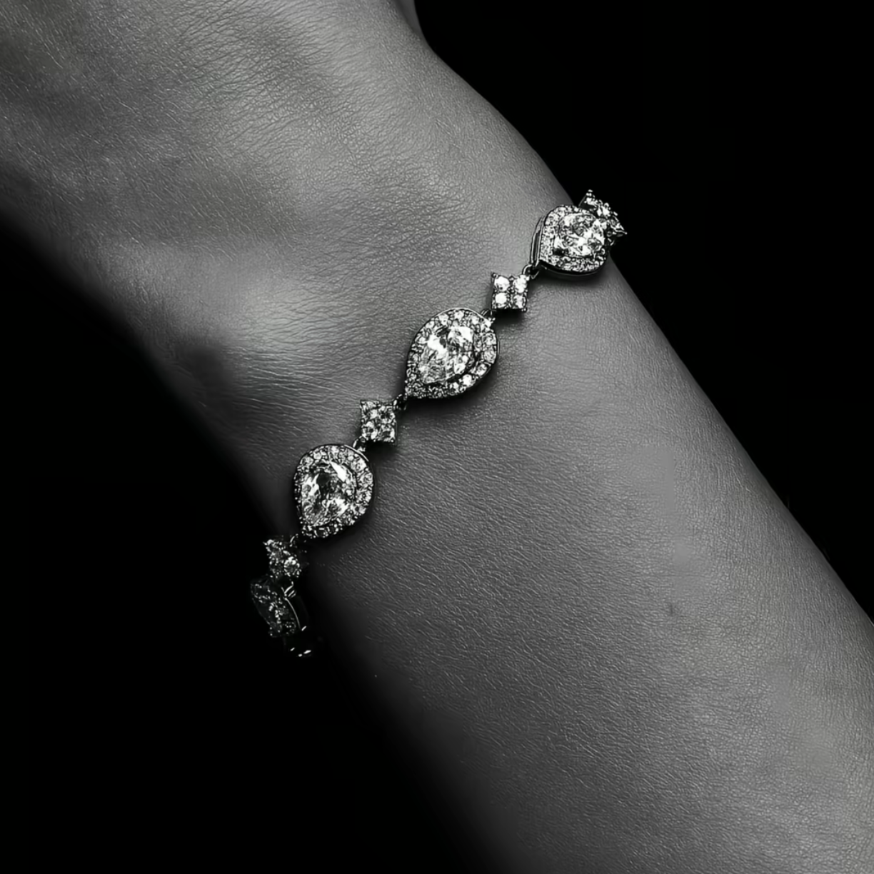 Spaced Star Droplet Bracelet