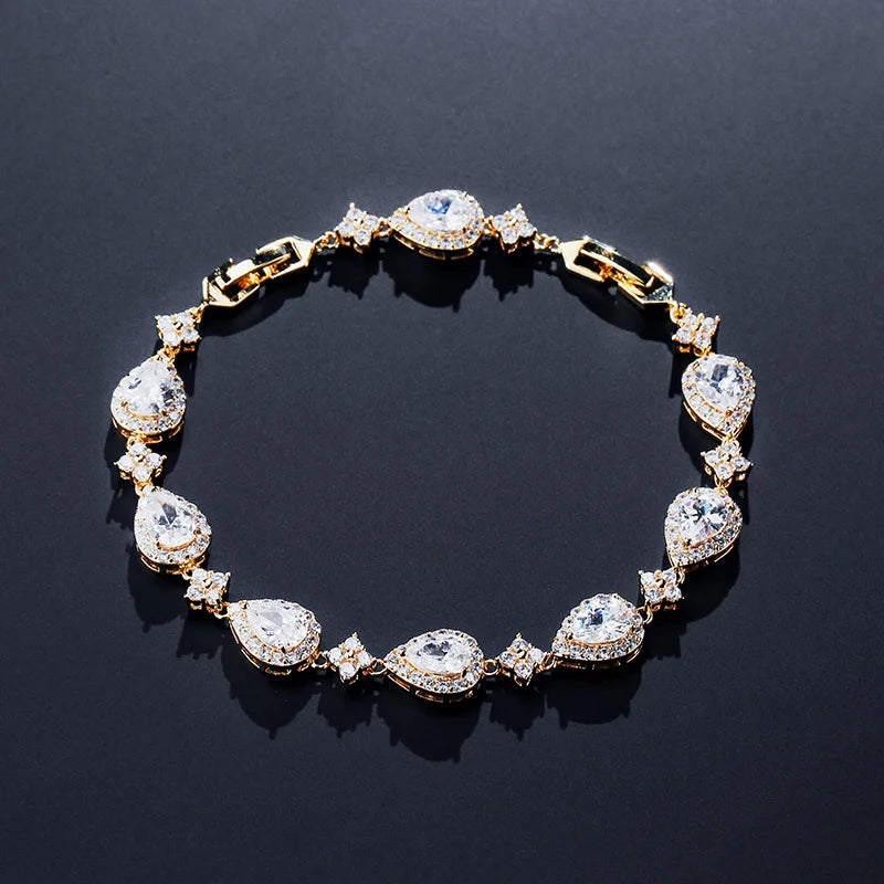 Spaced Star Droplet Bracelet