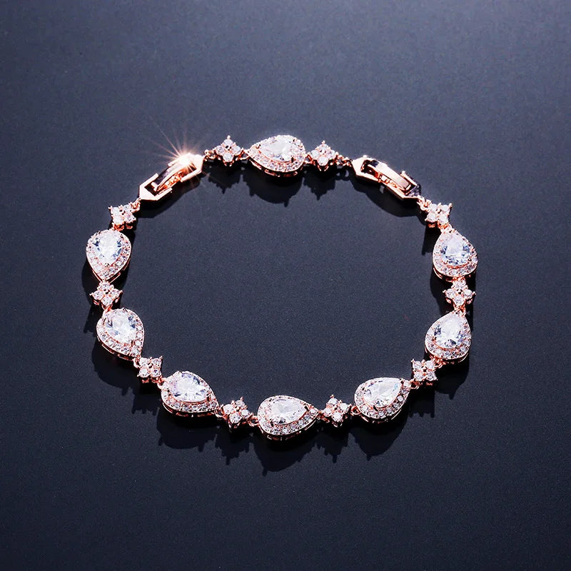 Spaced Star Droplet Bracelet